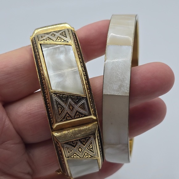 Mother of Pearl Bracelet *Lot of 2* Inlays Gold Tone Fashion Jewelry Elegant - Picture 6 of 9